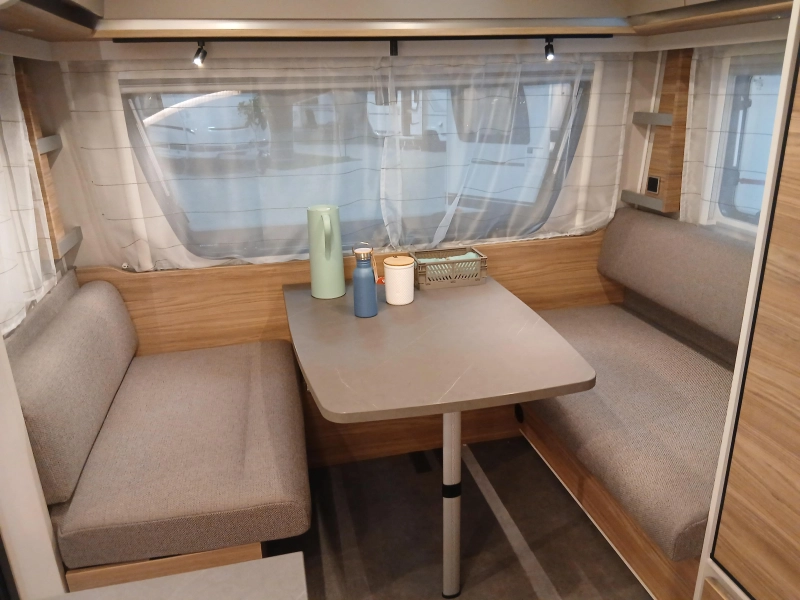 Dethleffs Nomad 460 EL  foto: 4