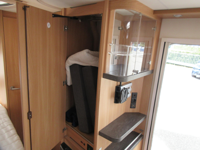 Knaus Sudwind Silver Selection 450 FU MET MULTINOVA VOORTENT  foto: 12