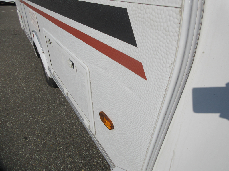 Weinsberg CaraOne Edition HOT 390 MET VOORTENT  foto: 23
