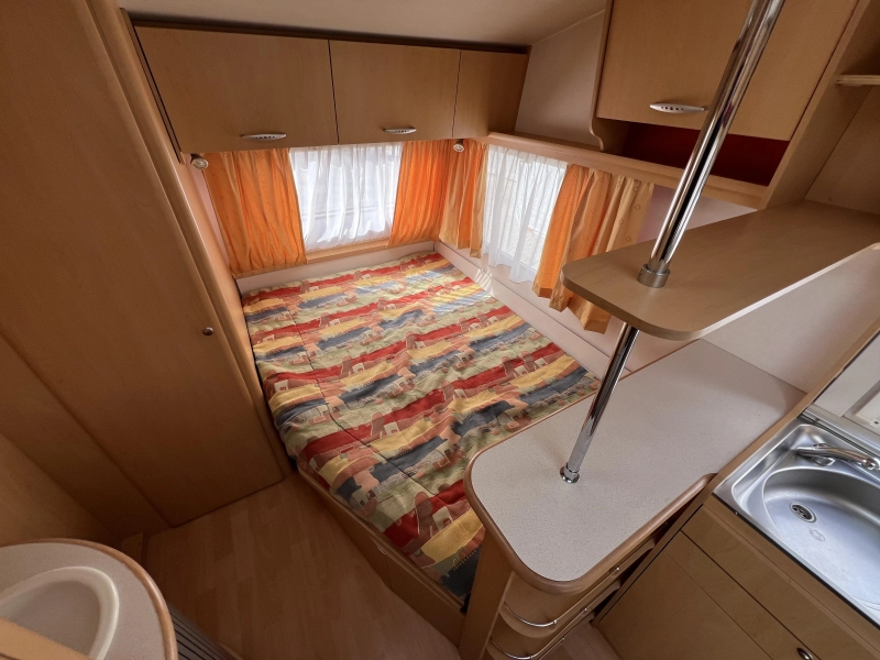 Delta Euroliner 4400 LB voortent en luifel  foto: 5