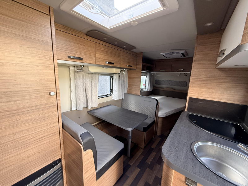 Weinsberg CaraOne Edition HOT 500 FDK Stapelbed/Airco/Mover  foto: 7