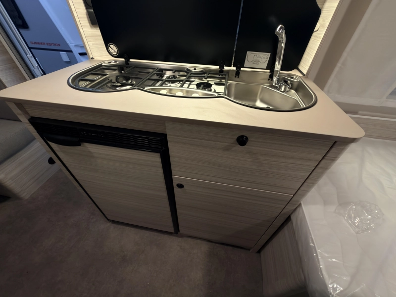 Dethleffs C'Joy Active 460 LE Active Pakket + 1360 KG  foto: 13