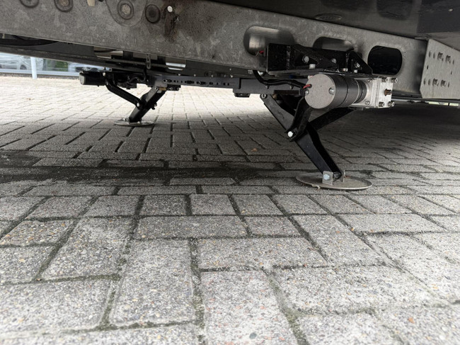 Swift Elite 645 Levelsysteem Mover Luifel Zonnepaneel Oven foto: 19