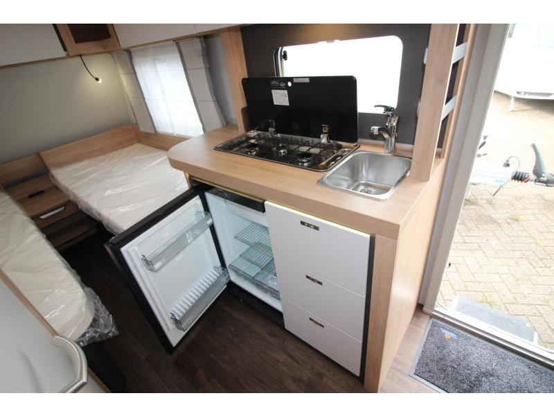 Knaus Sport 460 EU Enkele bedden & GFK dak!  foto: 13