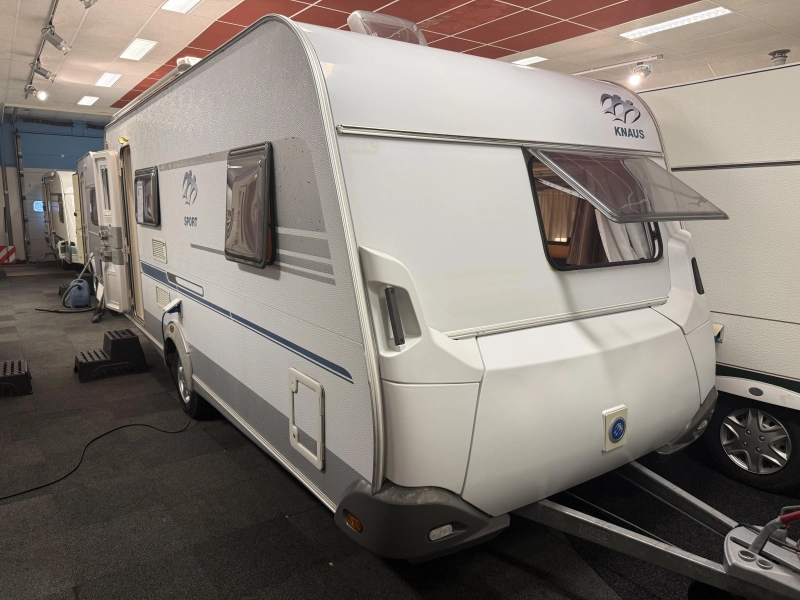 Knaus Sport 500 FDK STAPELBED VASTBED ZITJE 
