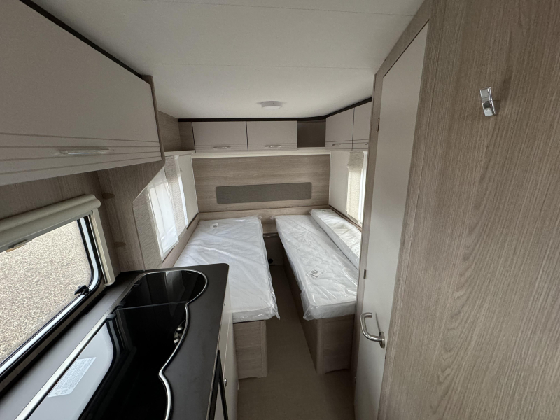 Bürstner Premio Life 480 TL  foto: 2