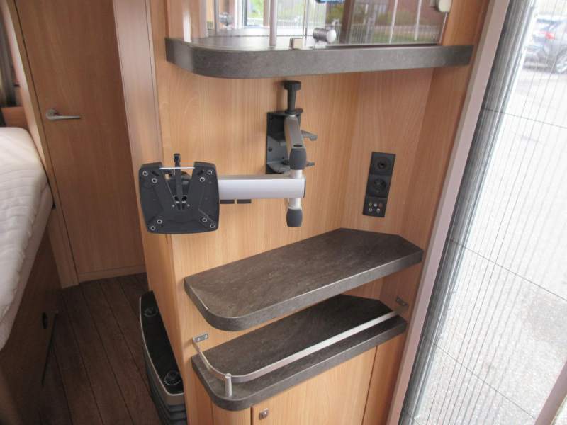 Knaus Sudwind Silver Selection 450 FU MET MULTINOVA VOORTENT  foto: 15