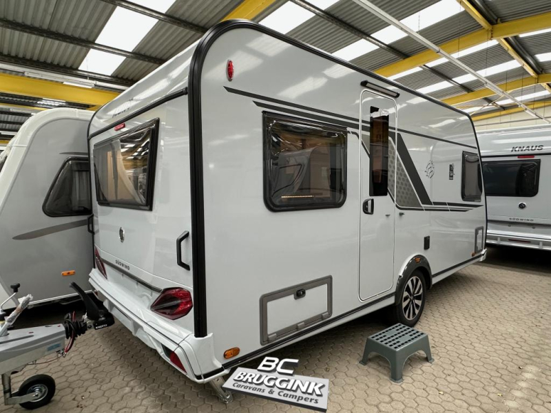 Knaus Sudwind Black Selection 450 FU FRANS BED 1700 KG 