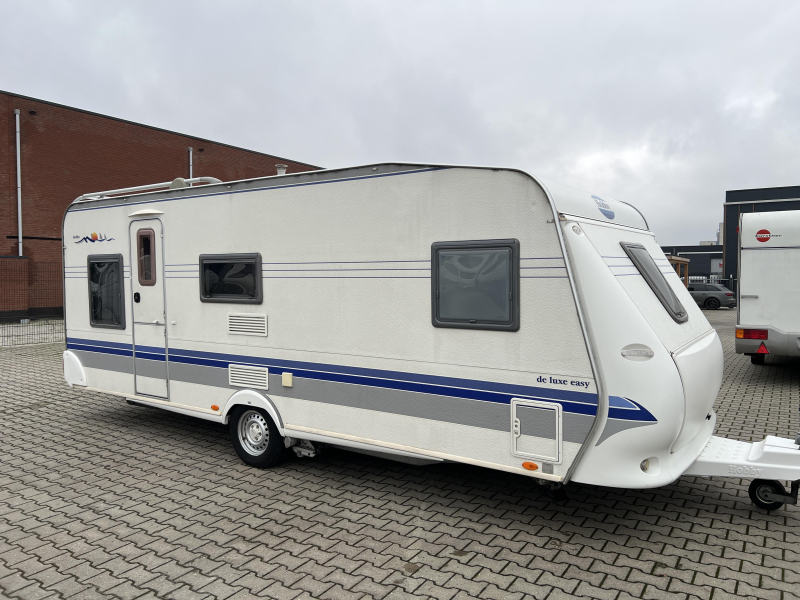 Hobby De luxe Easy 560 KMFE stapelbed zit frans 