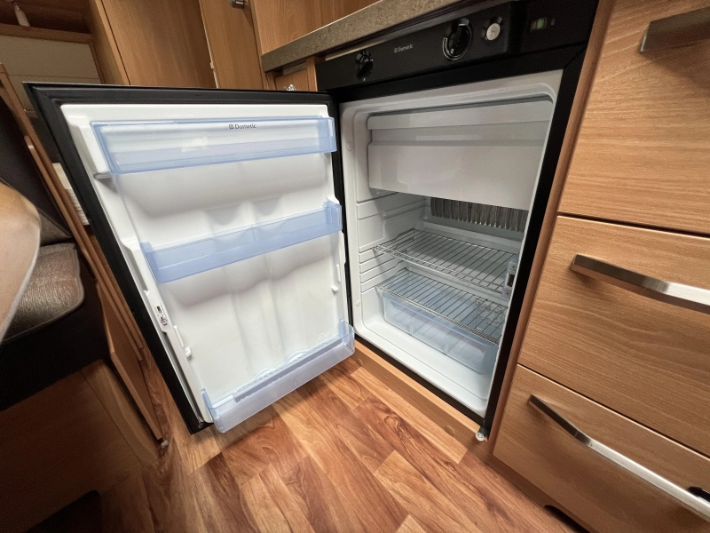 Knaus Sudwind 500 FDK Unico luifel, Hordeur,  foto: 11