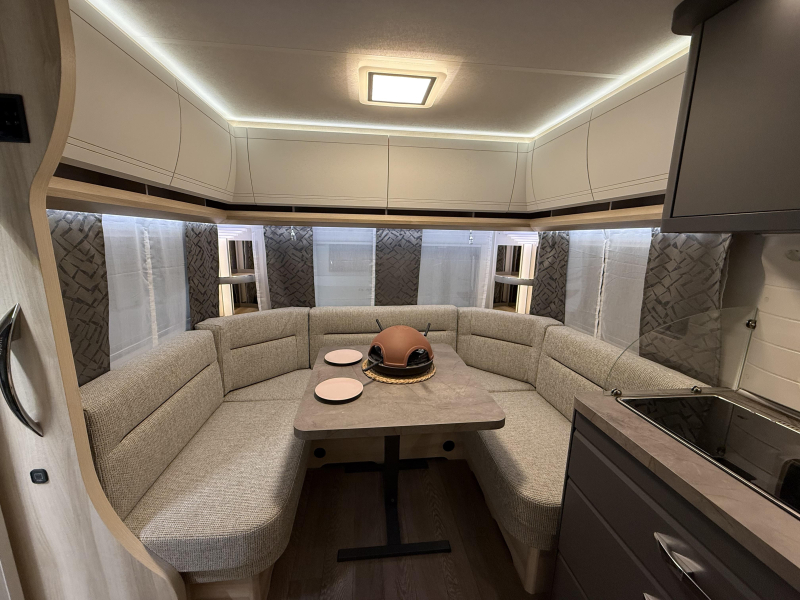 Hobby De Luxe 460 UFE Nieuw | Actie model 2026 