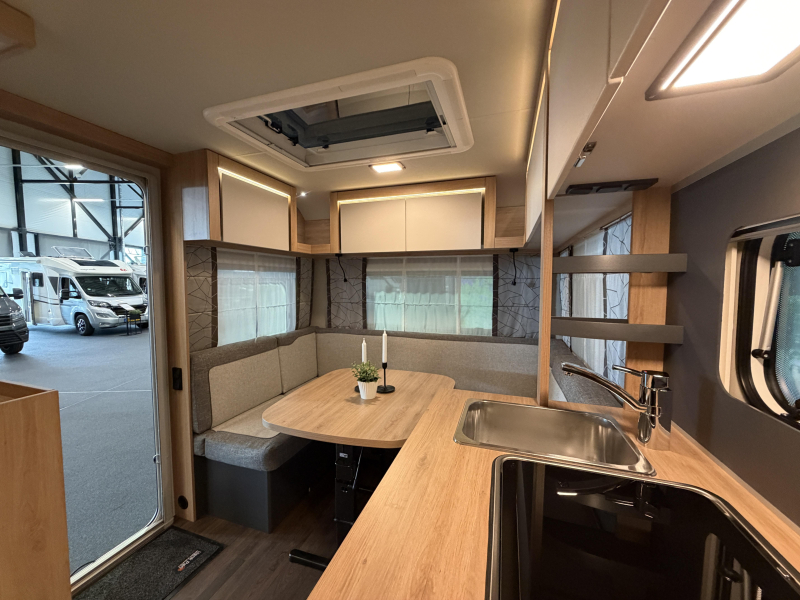 Knaus Sport 450 FU rondzit / fransbed  foto: 19