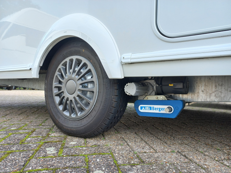 Caravelair Alba 497 Anniversary Line mover - Unico Verona XL 