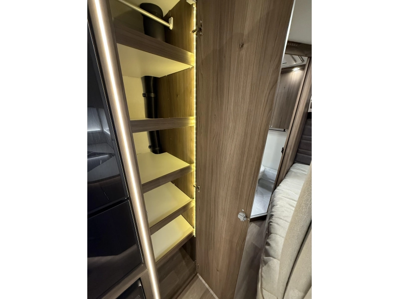 Kabe Imperial 560 NIEUW BINNEN  foto: 9