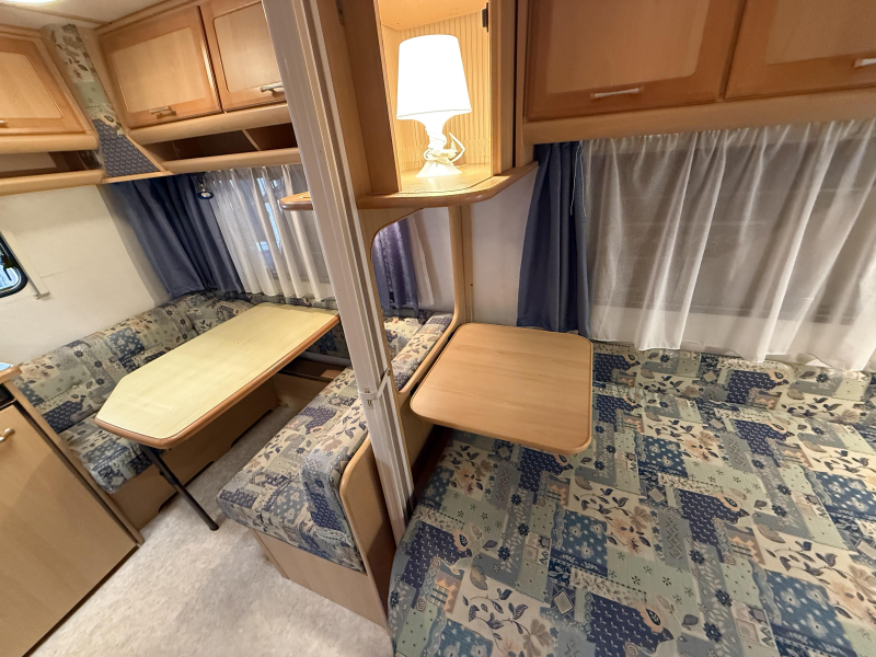TEC Travel King 390 ATF TREINZIT VASTBED VOORTENT  foto: 5