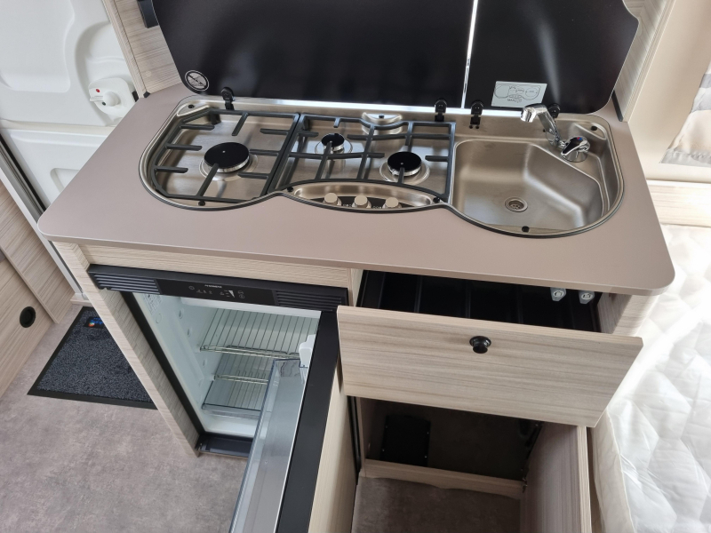 Dethleffs C'Joy 460 LE Active - Enkele bedden!  foto: 9