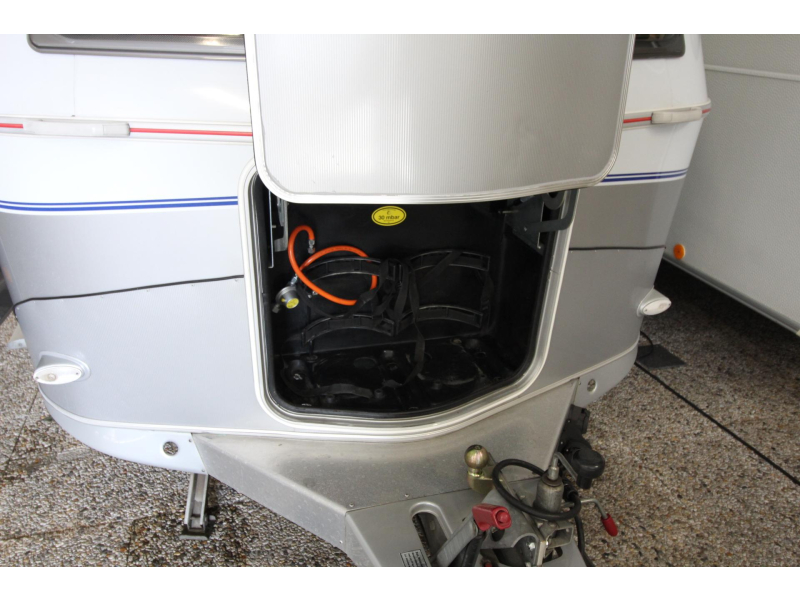 Eriba Touring Triton 430 GT Hefdak, Mover, Voortent  foto: 17