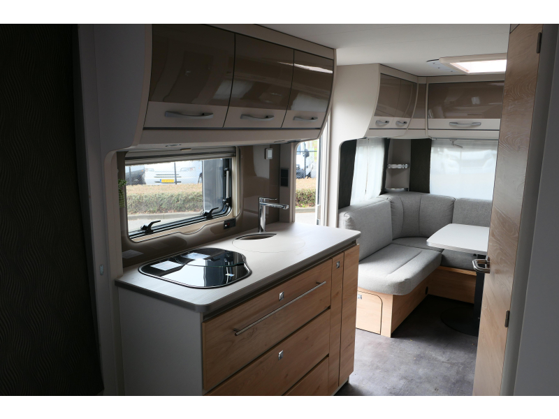 Dethleffs Nomad 530 DR zeer ruim met airco  foto: 12