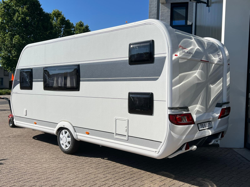 Hobby De Luxe 490 KMF voortent stapelbed fiets  foto: 7