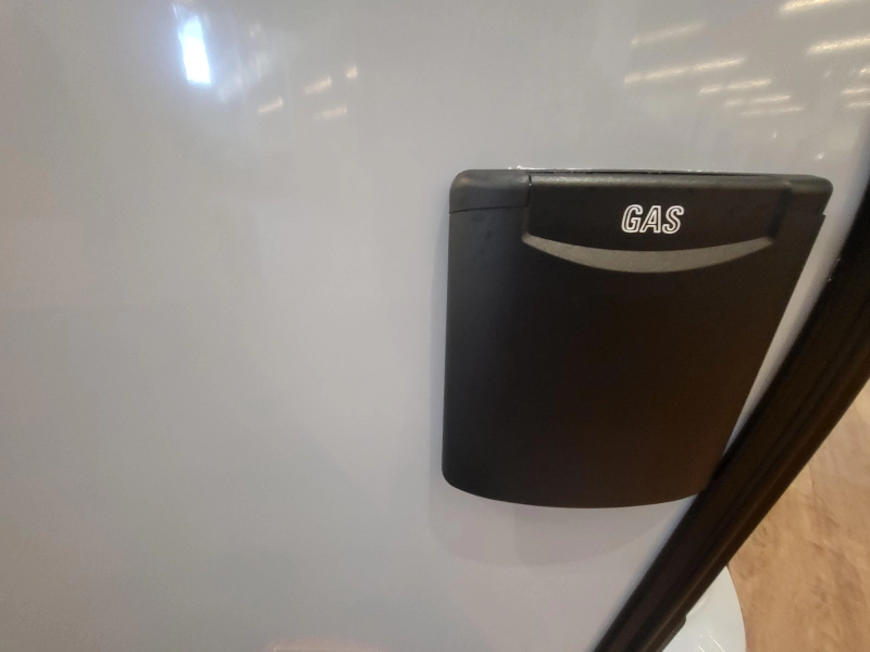 Knaus Sudwind Black Selection 460 EU mooi compleet af fabriek  foto: 5