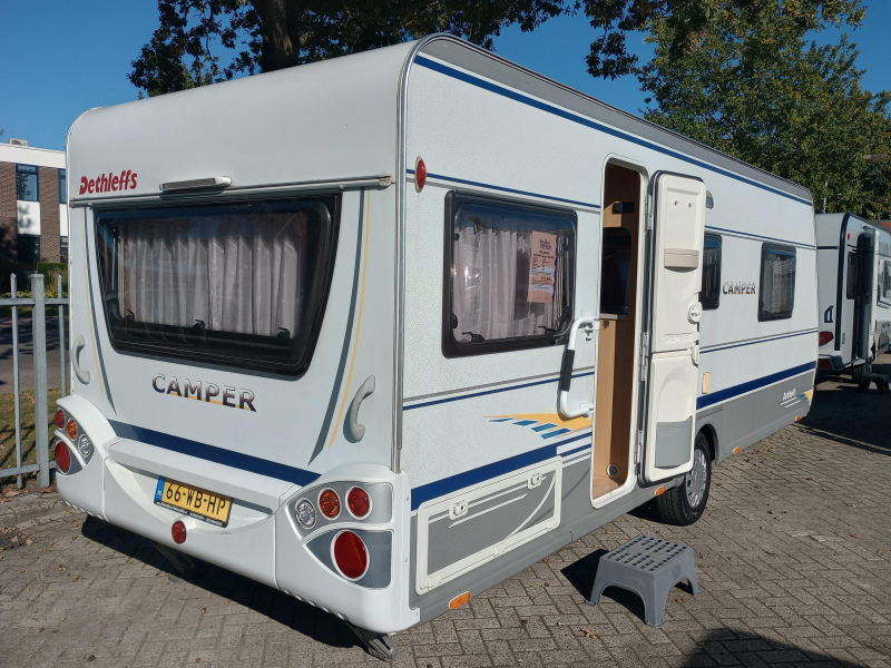 Dethleffs Camper 540 DBM Voortent  foto: 9