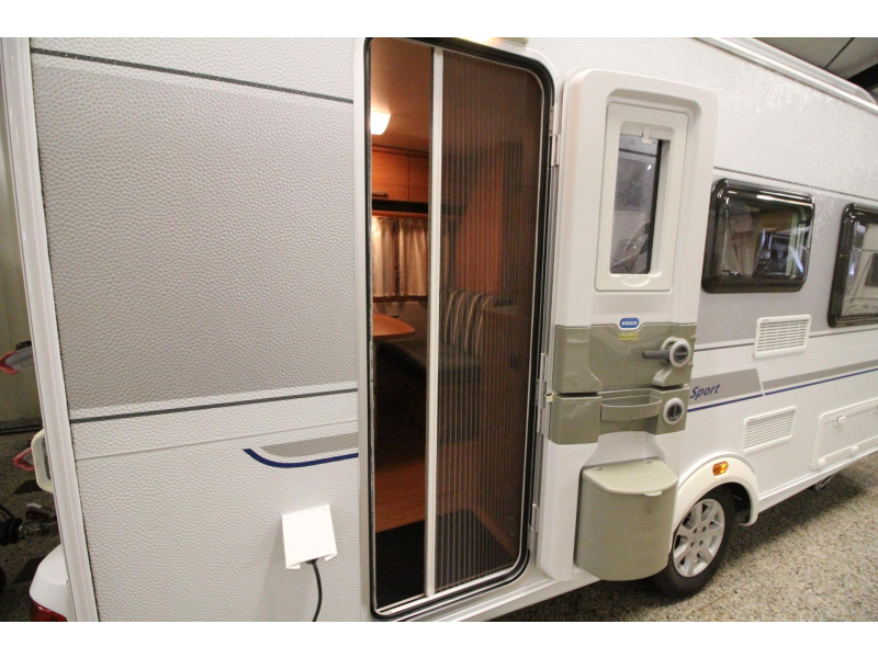 Knaus Sport Special 420 QD Voortent, Fietsenrek, LMV  foto: 18