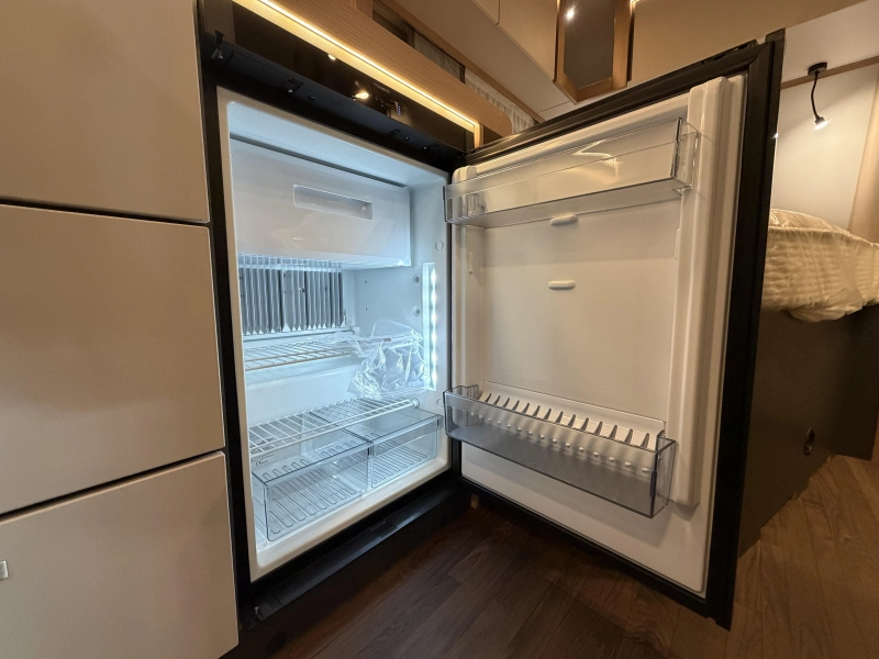 Knaus Sport 450 FU rondzit / fransbed  foto: 17