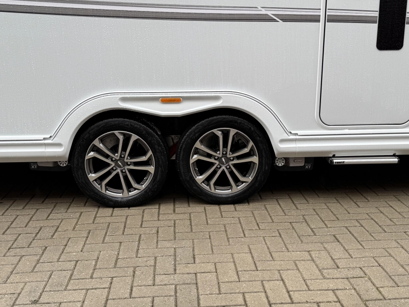 Kabe Imperial 740 TDL Model 2026 - E5 indeling 