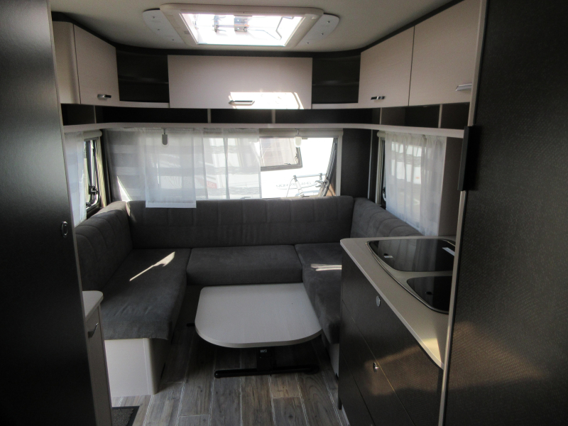 Dethleffs C'Go 495 FR MOVER, VOORTENT, LUIFEL 
