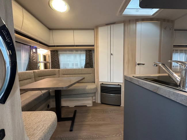 Hobby De Luxe 495 UL