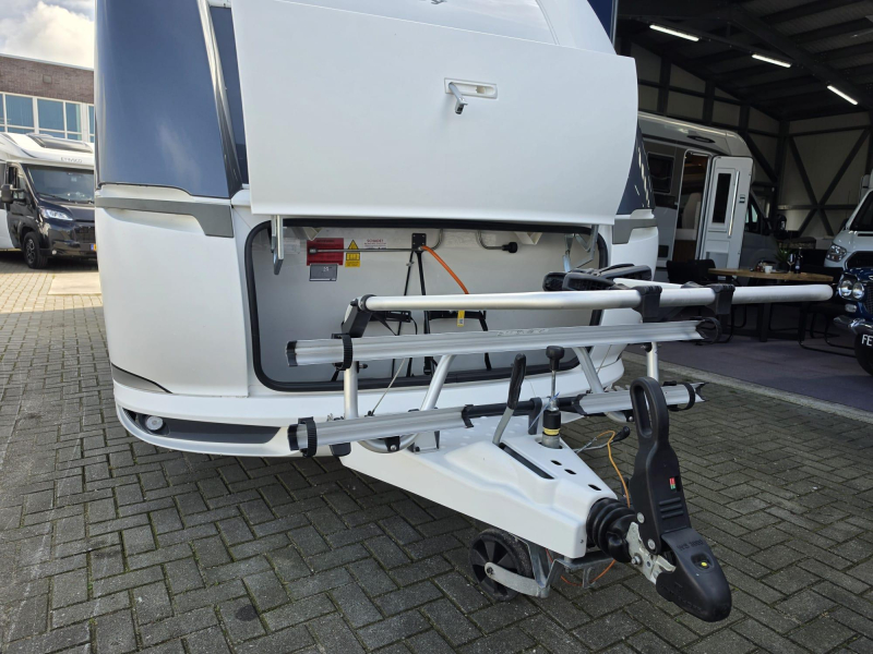 Hobby De Luxe 490 KMF Stapelbed, 6 persoons!  foto: 12
