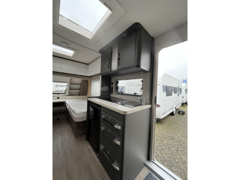 Hobby On Tour 460 DL 1500kg - bedverbreding  foto: 6