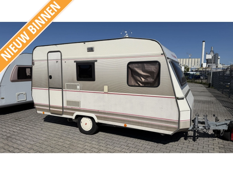 Dethleffs Camper 440 T treinzit vast bed toilet  foto: 0