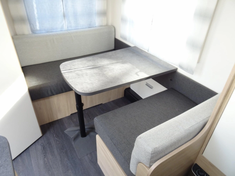 Caravelair Alba 390 licht gewicht uitvoering!  foto: 6