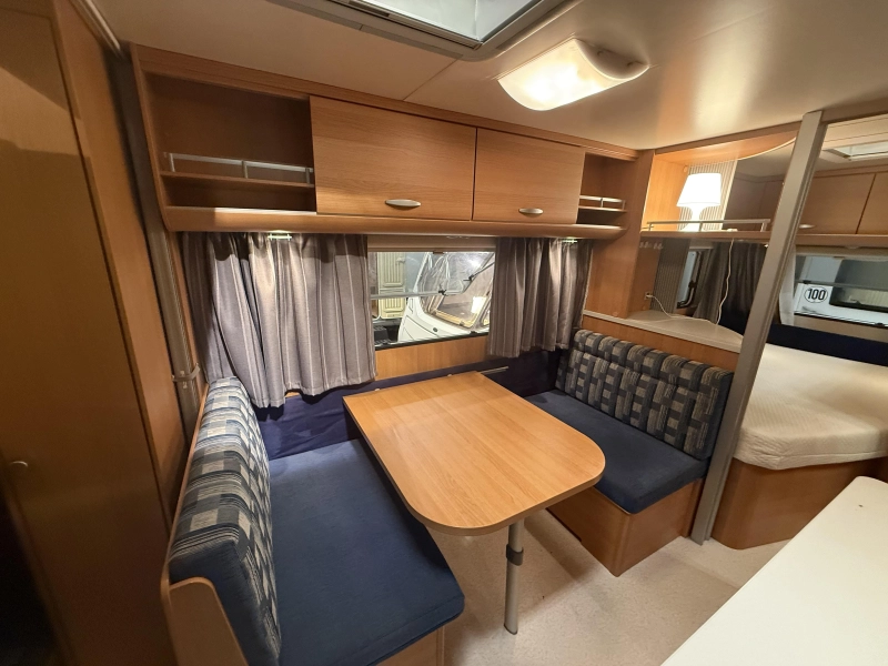 Knaus Sport 500 FDK STAPELBED VASTBED ZITJE  foto: 13