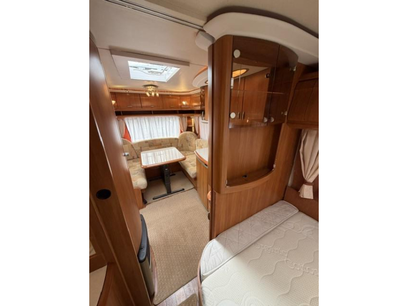 Hobby Excellent 460 UFE Mover Luifel Voortent  foto: 18