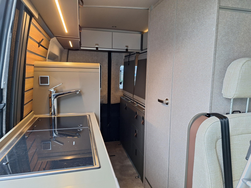 Hymer Grand Canyon S 600 4 PERSOONS+SLAAPDAK-170PK  foto: 5