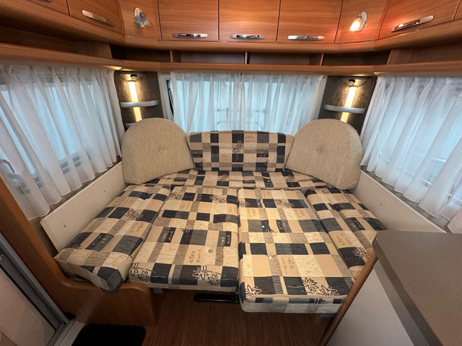 Hobby De Luxe 460 UFe foto: 6