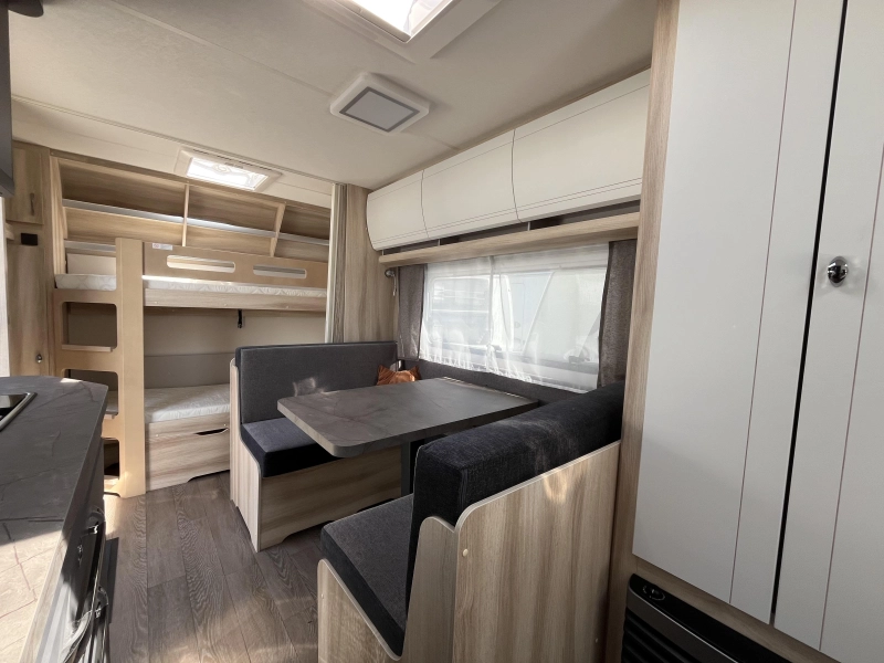 Hobby De Luxe 540 KMFE 1800kg - reservewiel 