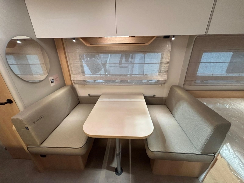 LMC Style 490 K model 2027, stapelbed  foto: 13
