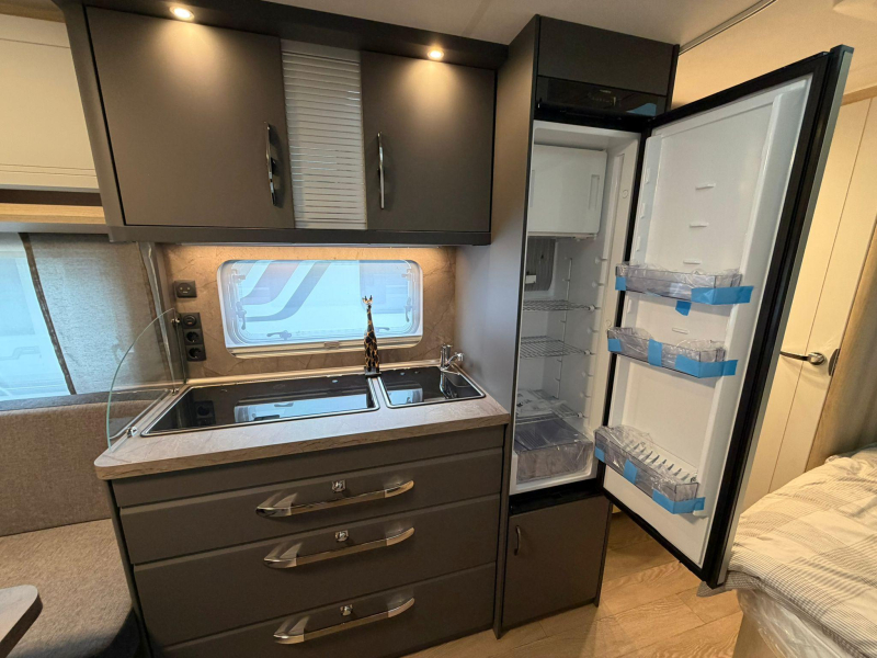 Hobby De Luxe 460 UFE 