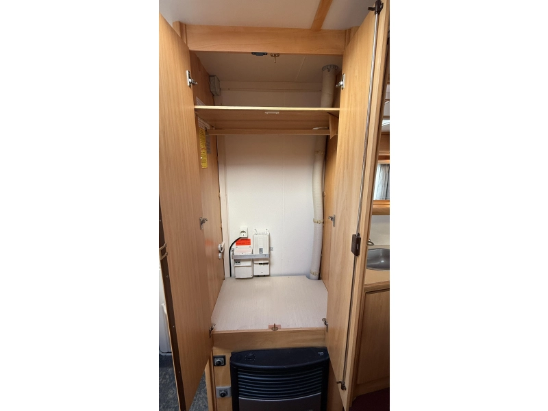 Fendt Saphir 470 TF frans bed rondzit toilet  foto: 10