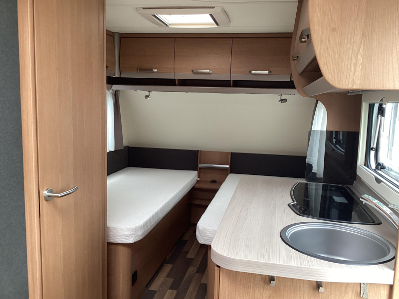 Knaus Sport 460 EU enkele bedden  foto: 5