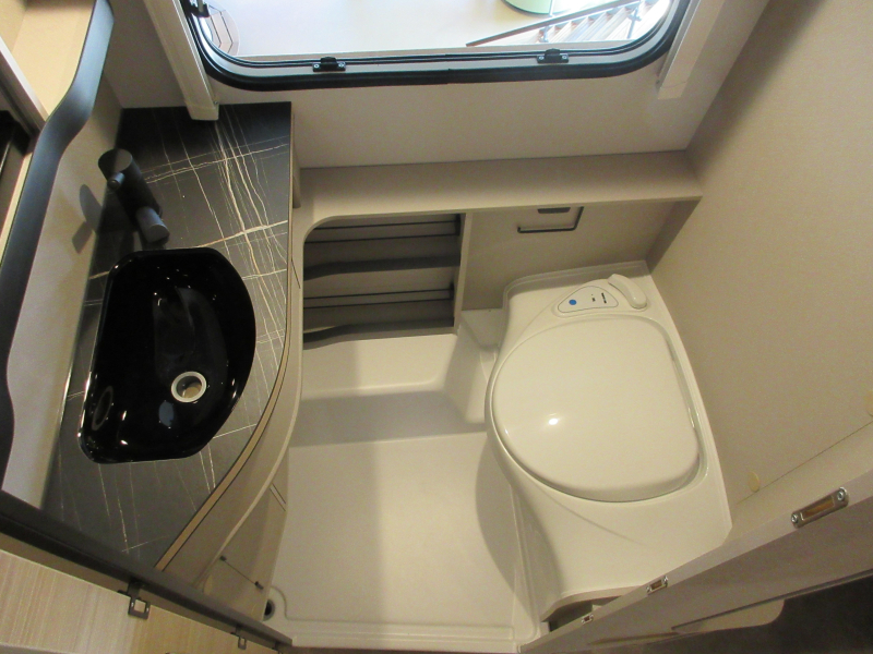 Eriba Touring Silver Editie 542 210 BREED/ENKELE BEDDEN!!  foto: 13
