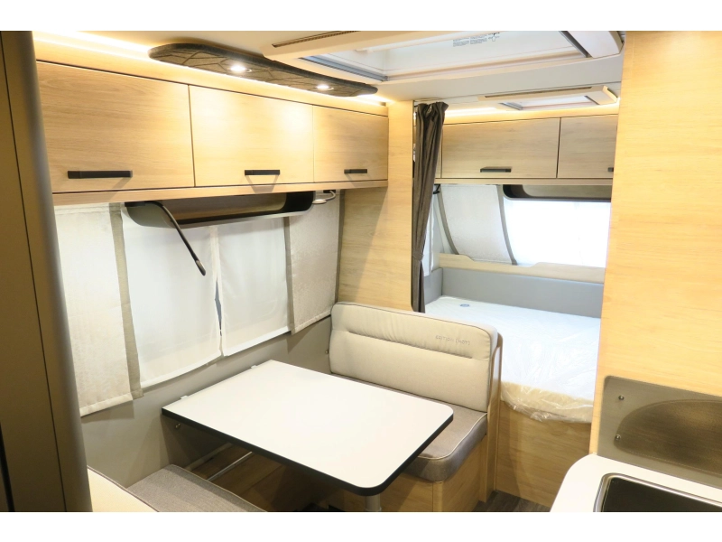 Weinsberg CaraOne Edition HOT 480 QDK Stapelbed vastbed treinz.  foto: 5