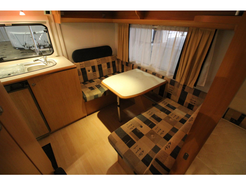 Beyerland Sprinter Lite 390 FB Voortent,Fietsenrek  foto: 9