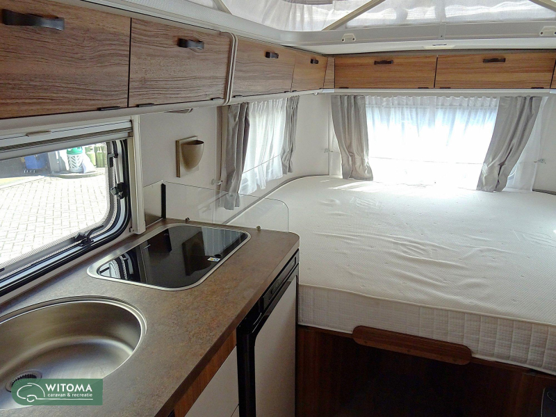 Eriba Touring Legend 542 mooie complete uitvoering  foto: 6