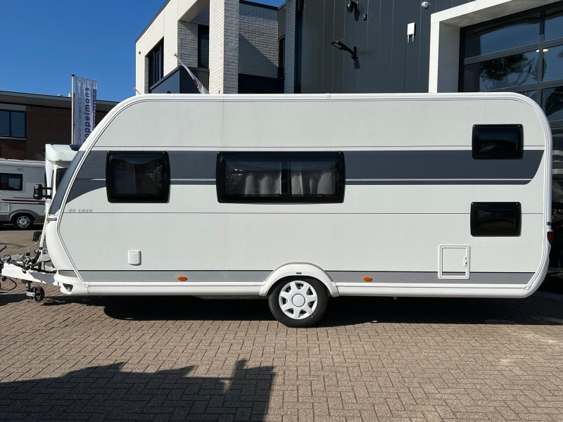 Hobby De Luxe 490 KMF voortent stapelbed fiets  foto: 6