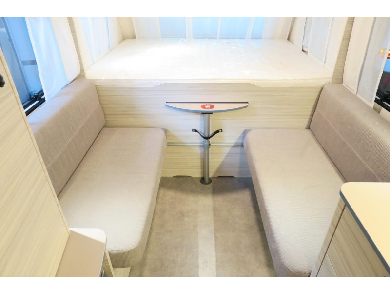 Dethleffs C'Joy 480 QLK STAPELBED+VASTBED+GARAGE  foto: 1