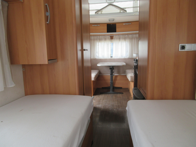 Eriba Feeling 470 ENKELE BEDDEN EN MOVER 
